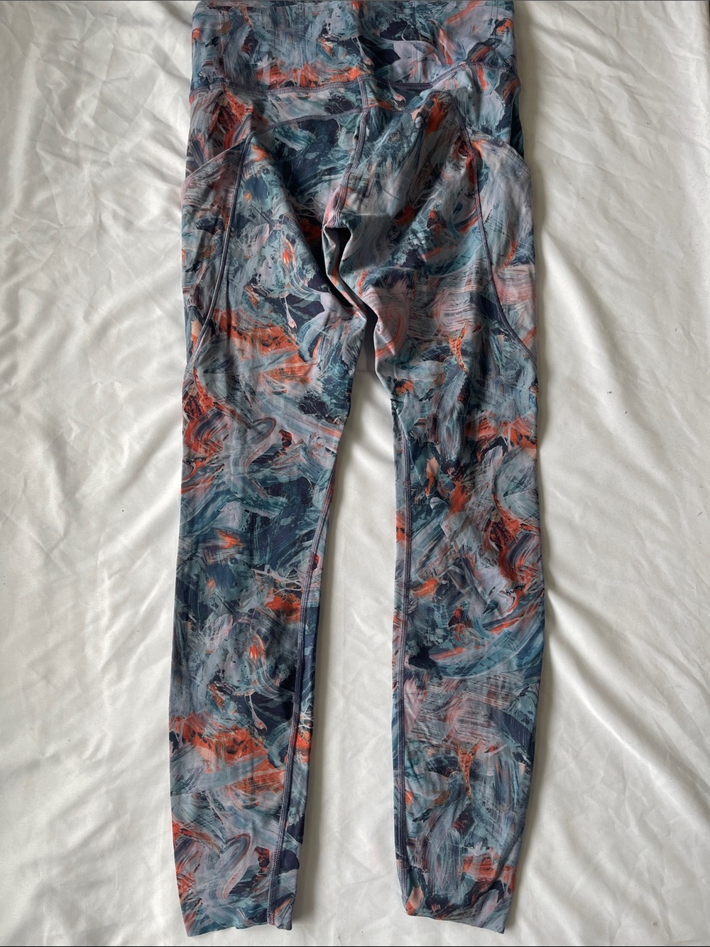 lululemon - Picture 2 of 4